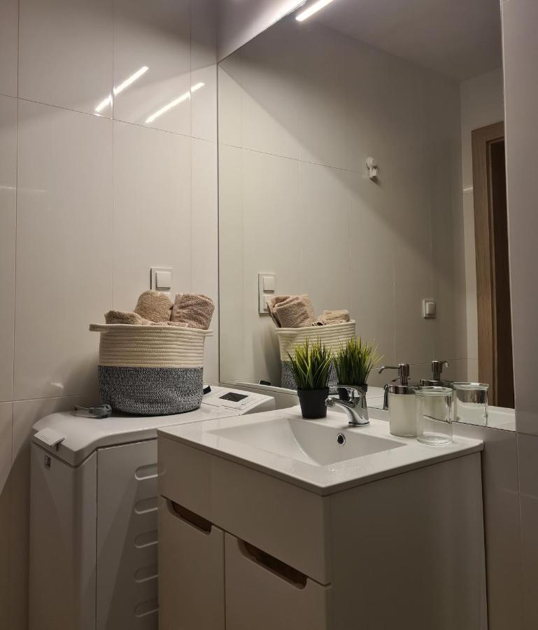 Mostowa 23 Hugo Apartment, Self Check-In 24H, Free Parking, Air-Conditioning Poznań Esterno foto